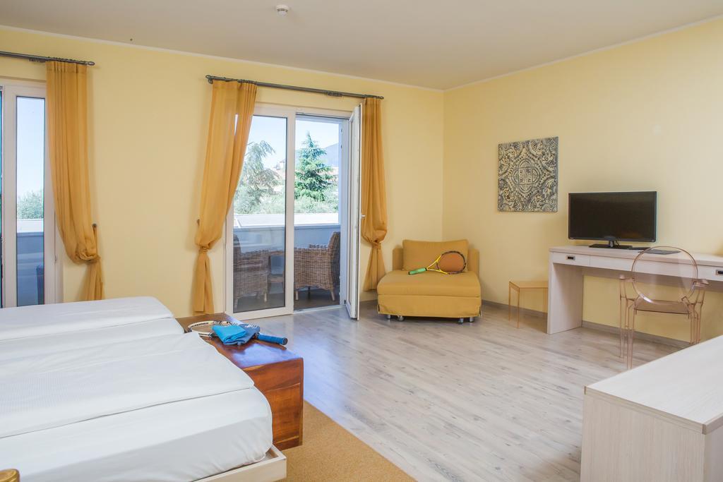 Club Hotel Olivi - Tennis Center Malcesine Luaran gambar
