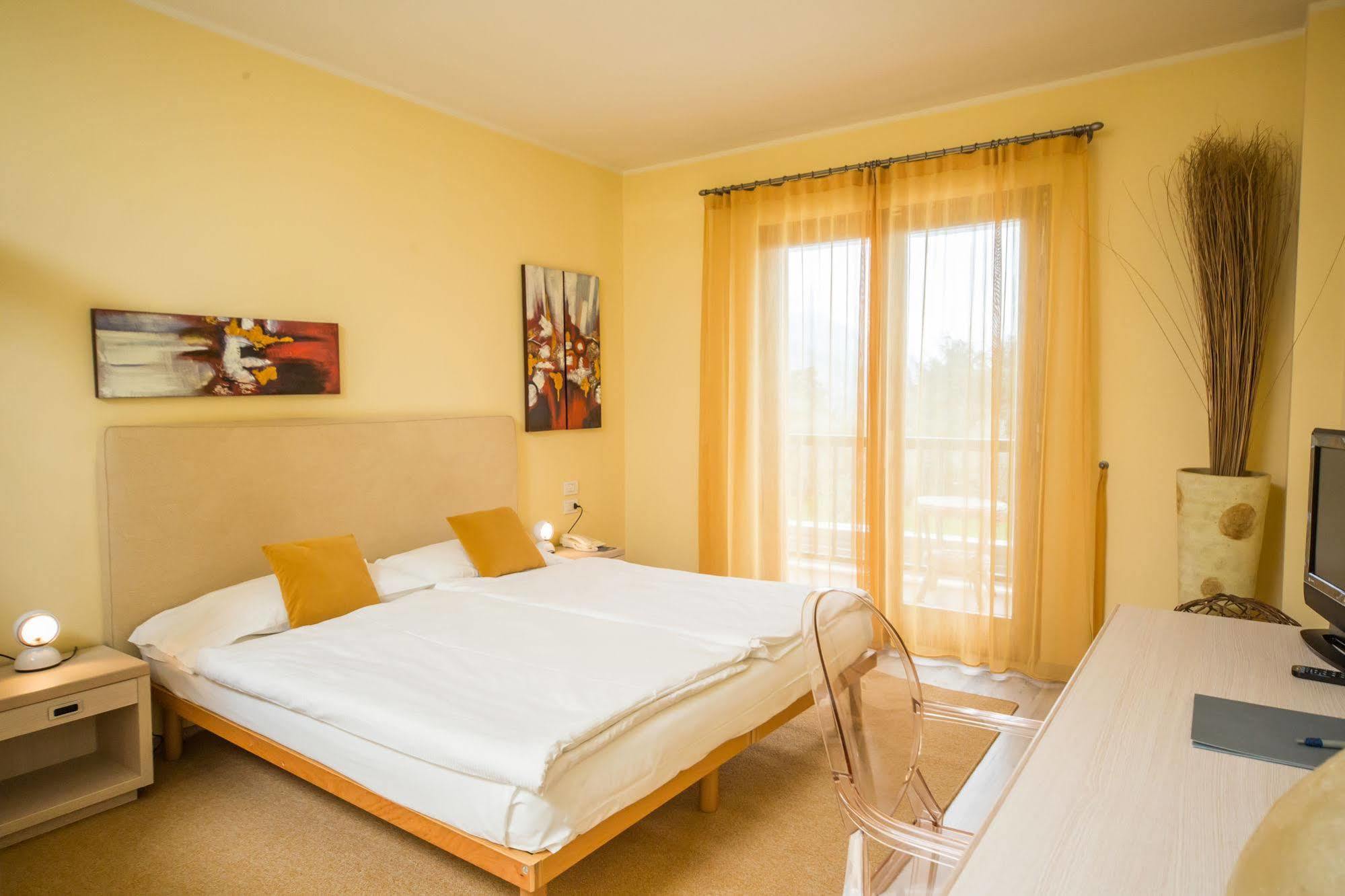 Club Hotel Olivi - Tennis Center Malcesine Luaran gambar